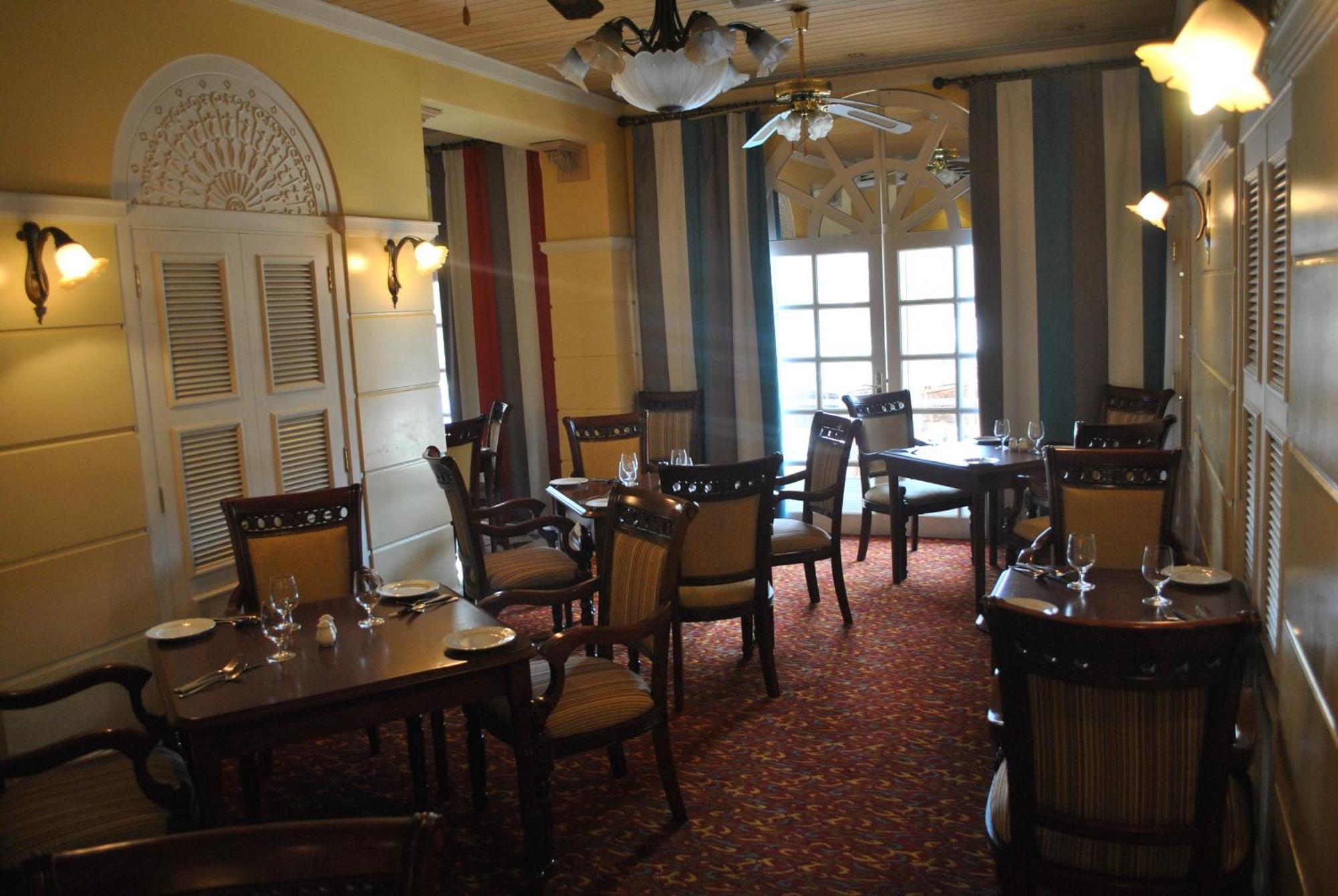 Chelsea Plaza Hotel Дубай Экстерьер фото