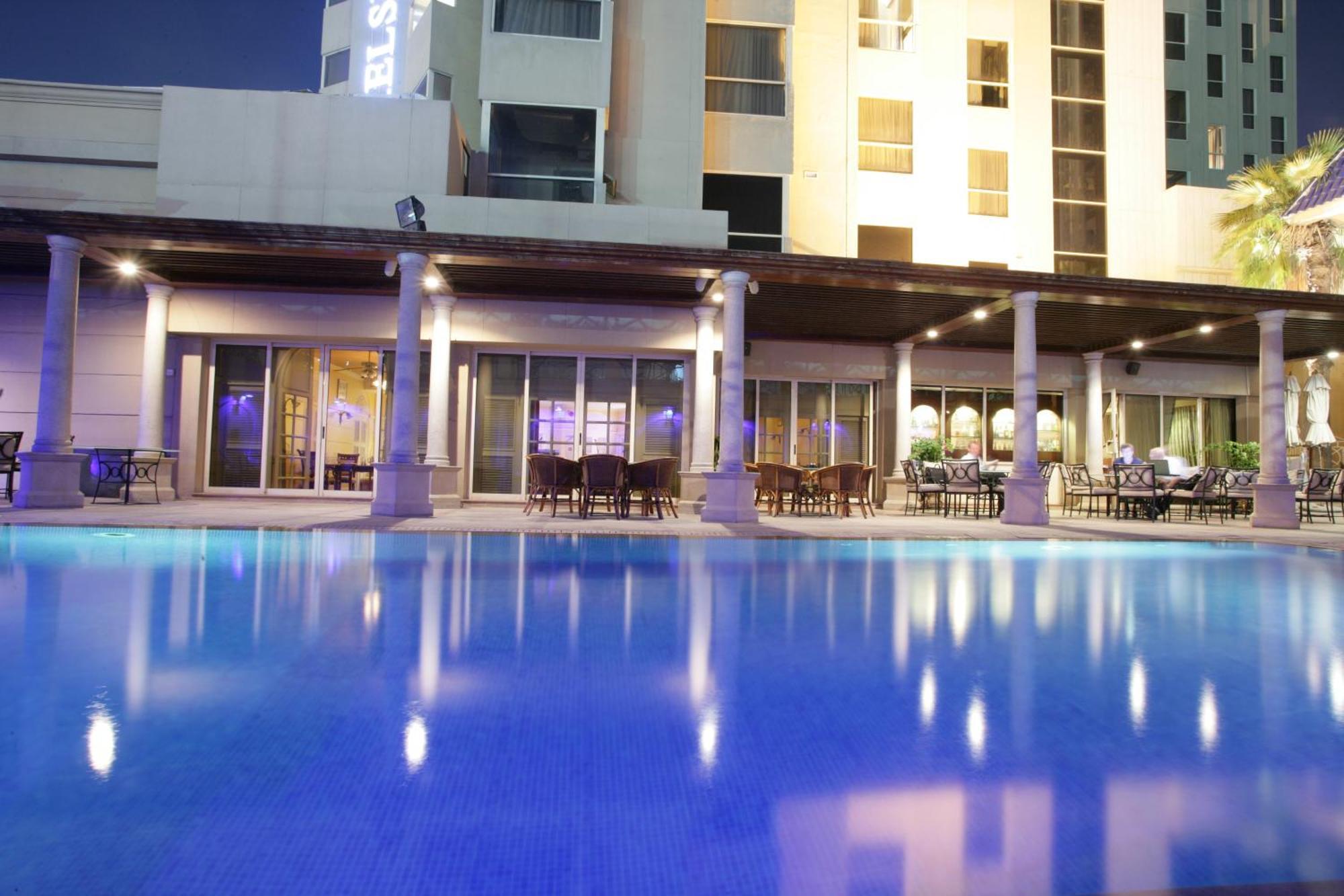 Chelsea Plaza Hotel Дубай Экстерьер фото