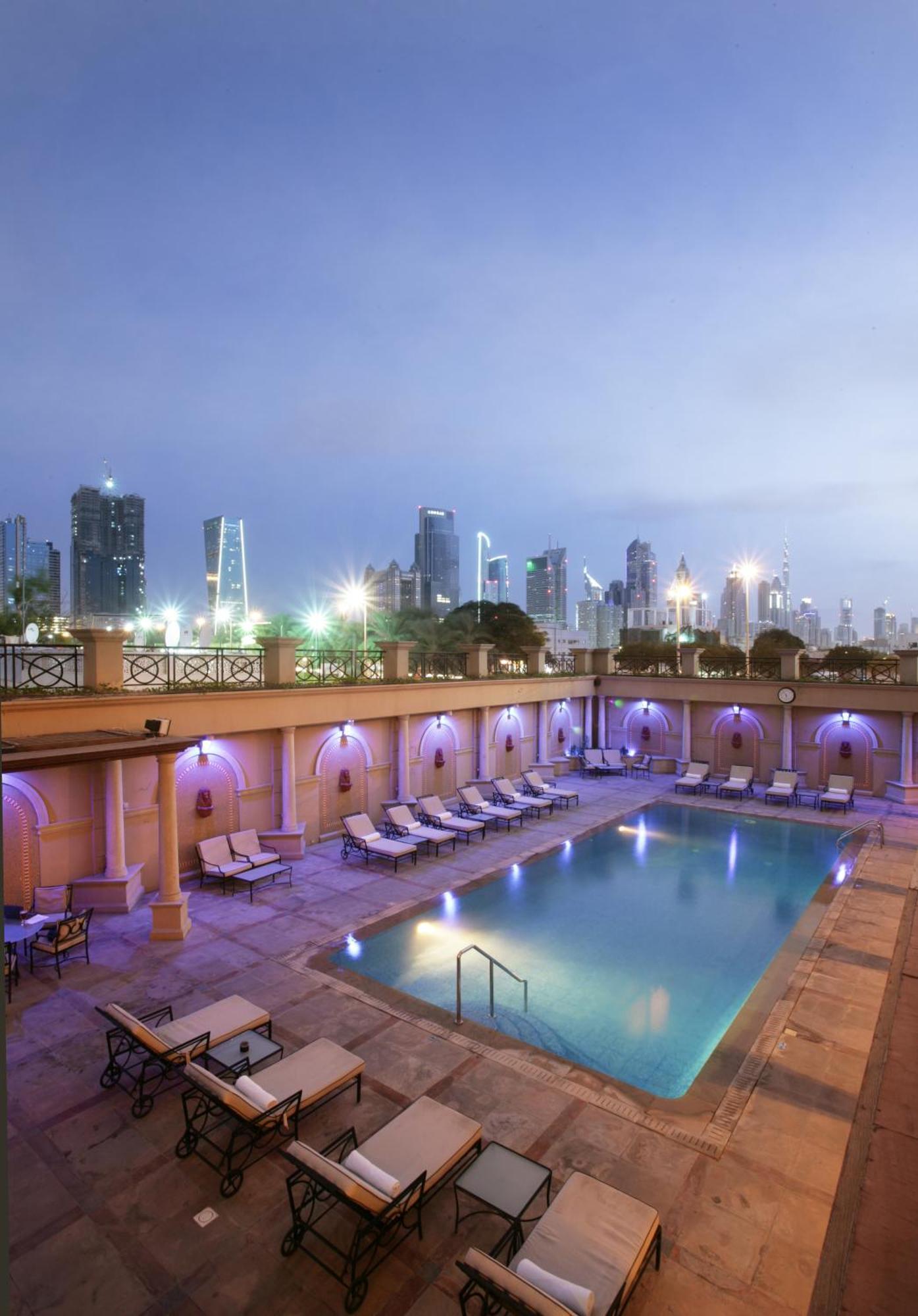 Chelsea Plaza Hotel Дубай Экстерьер фото