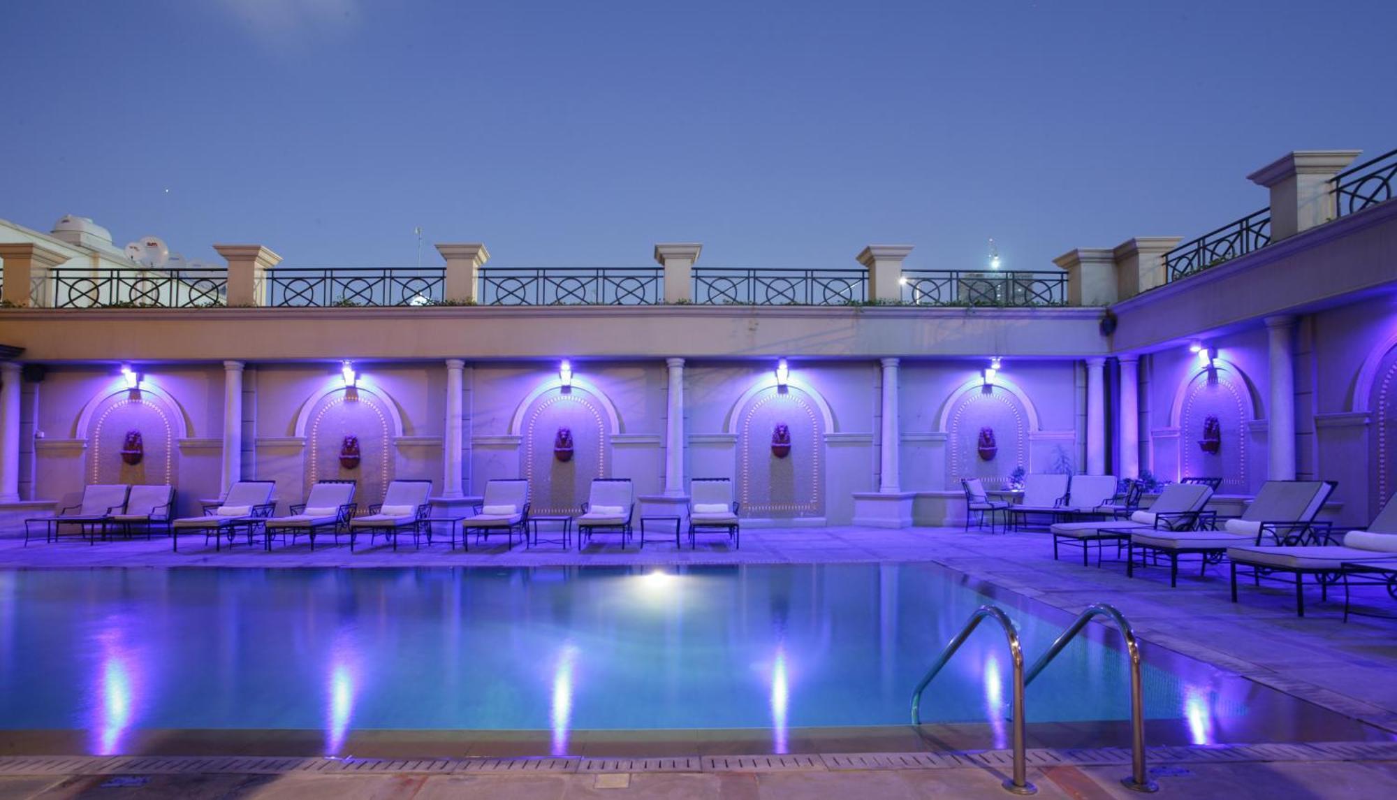 Chelsea Plaza Hotel Дубай Экстерьер фото