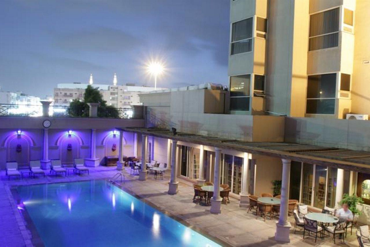 Chelsea Plaza Hotel Дубай Экстерьер фото